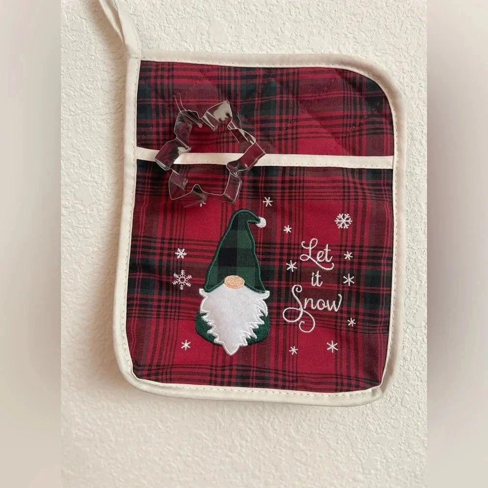 Christmas plaid gnome let it snow oven mitten with cookie cutter